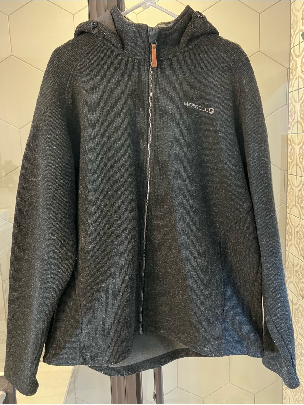 Merrell Men’s XL Heather Black Full-Zip Hooded Jacket-Gently used-